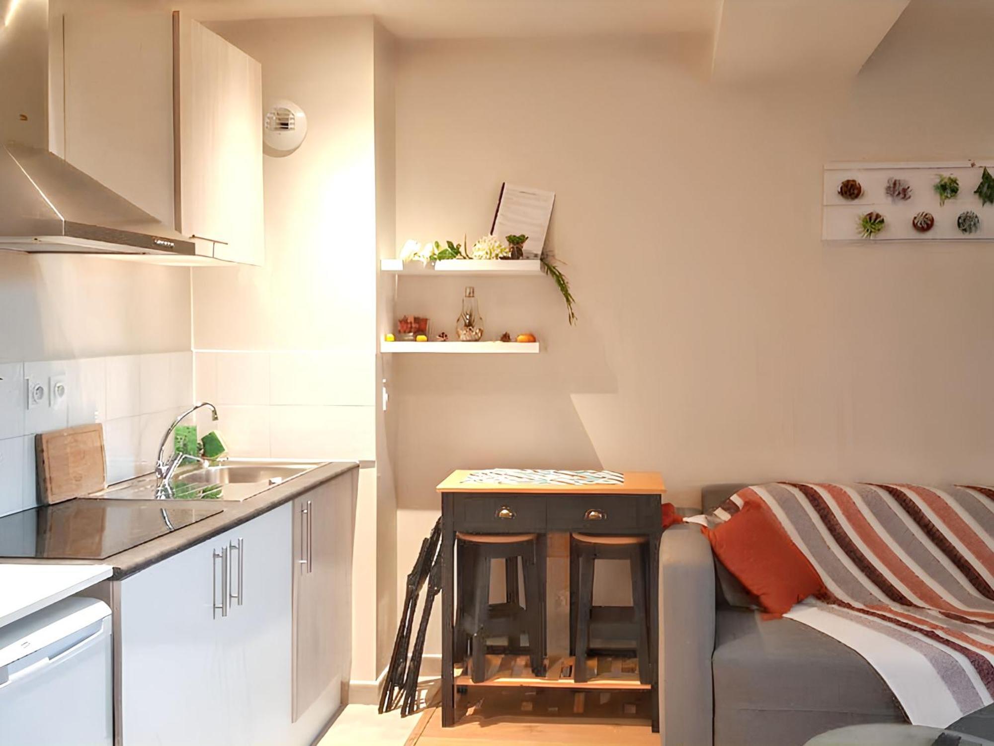 Charmant Studio A Abondant Avec Terrasse Ensoleillee 30 M² ภายนอก รูปภาพ