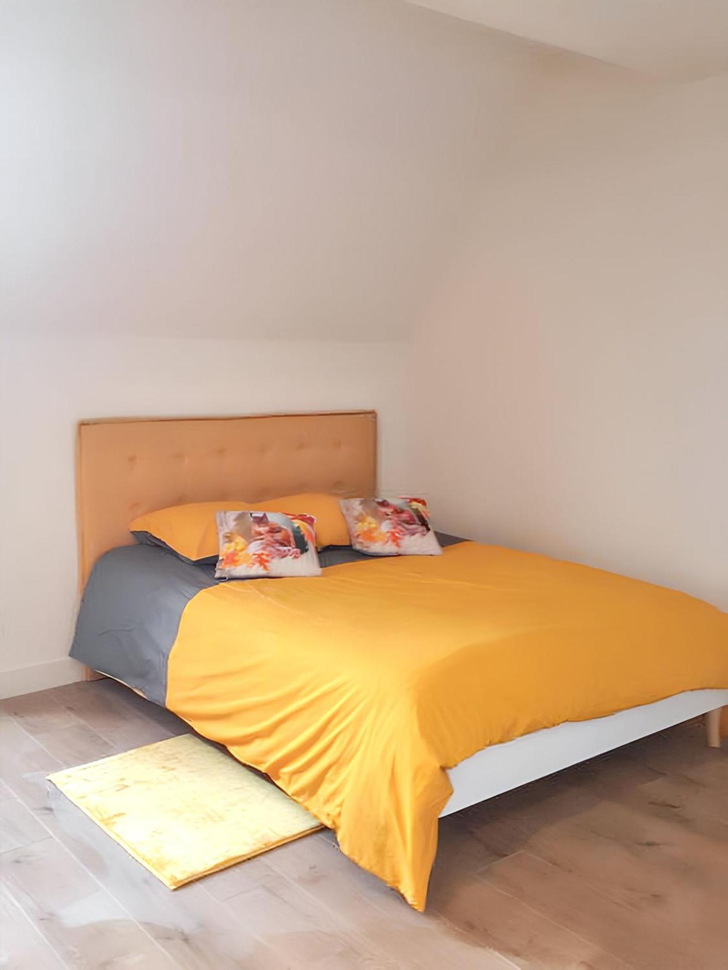 Charmant Studio A Abondant Avec Terrasse Ensoleillee 30 M² ภายนอก รูปภาพ